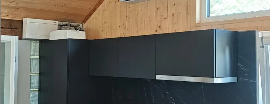Montáž klimatizace do zahradního domku v Úhřeticích