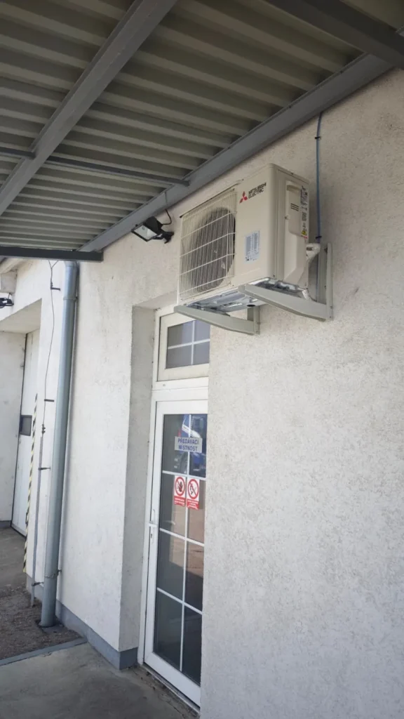 Realizace montáže klimatizačního systému Mitsubishi Electric v objektu společnosti Chládek a Tintěra, Havlíčkův Brod