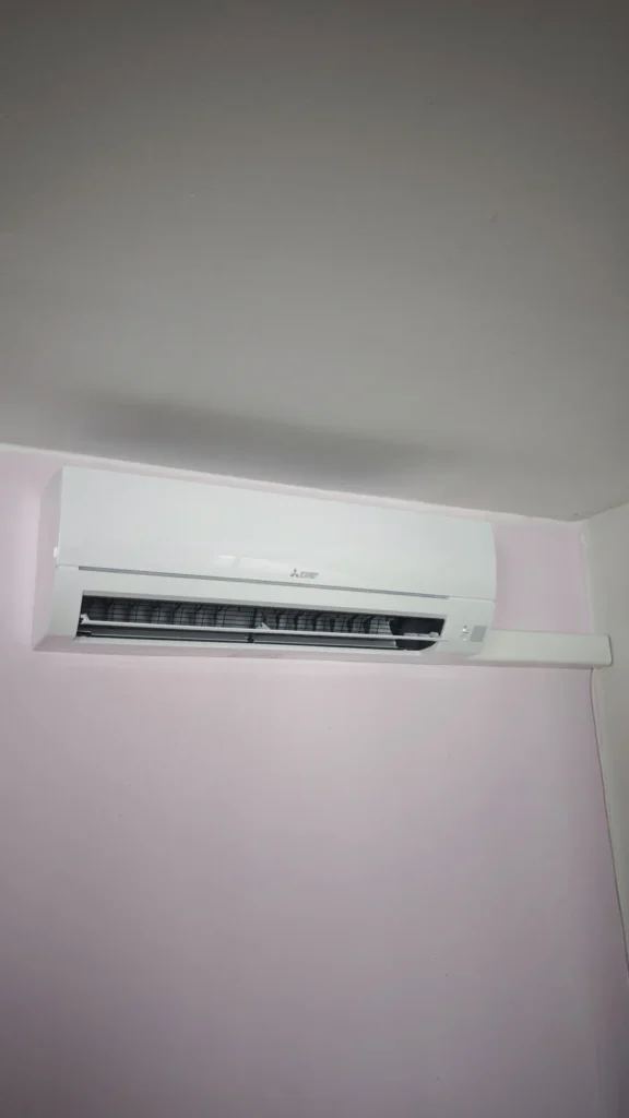 Montáž 2× klimatizace Mitsubishi HR25 ve Skutči