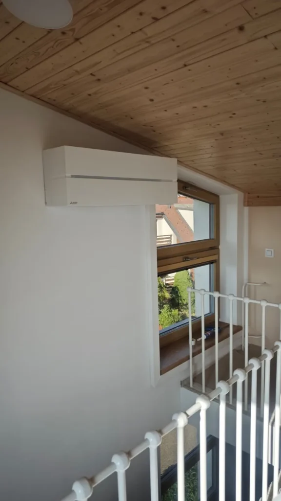 Montáž multisplit klimatizace Mitsubishi Electric v rodinném domě - Havlíčkův Brod