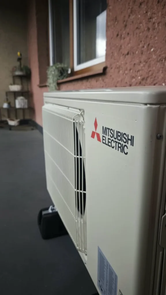 Montáž multisplitové klimatizace Mitsubishi Electric AY v RD v Ostrově