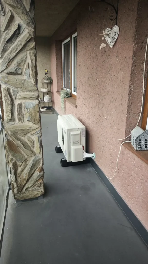 Montáž multisplitové klimatizace Mitsubishi Electric AY v RD v Ostrově