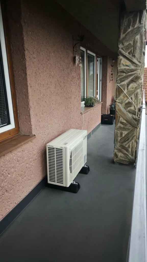 Montáž multisplitové klimatizace Mitsubishi Electric AY v RD v Ostrově