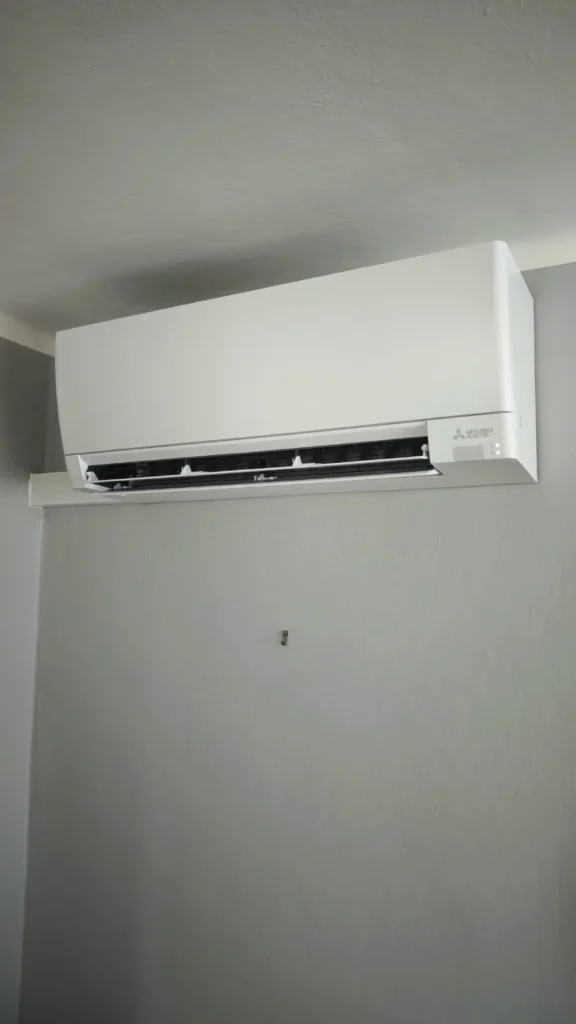 Montáž multisplitové klimatizace Mitsubishi Electric AY v RD v Ostrově